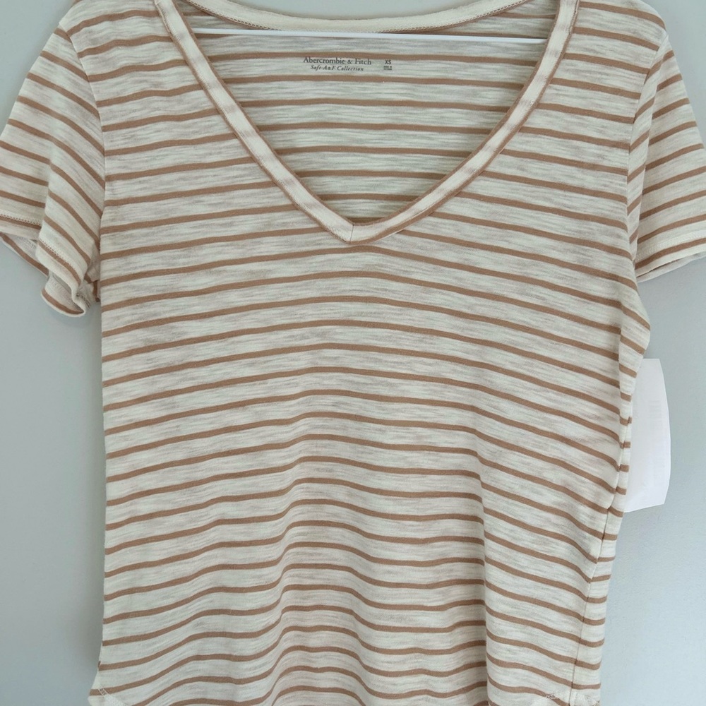 Abercrombie & Fitch Striped V-Neck Women Top